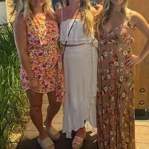 Lulu’s 2 piece white midi set